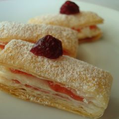 A picture of Cute and Delicious Mille-Feuille Jam Pies.