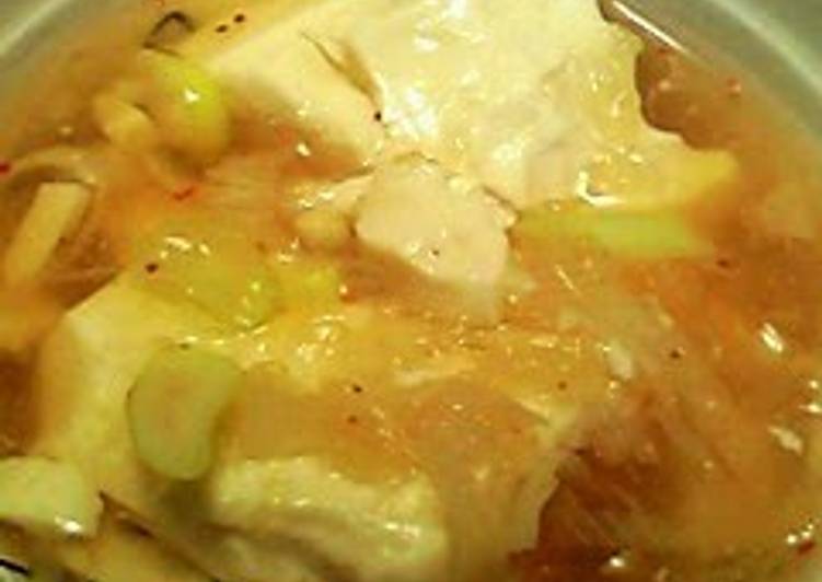 Tofu and Japanese Leek Soup with Grated Radish and Ankake Sauce