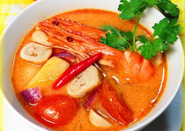 Made with Gochujang and Milk: Authentic Tom Yum Goong