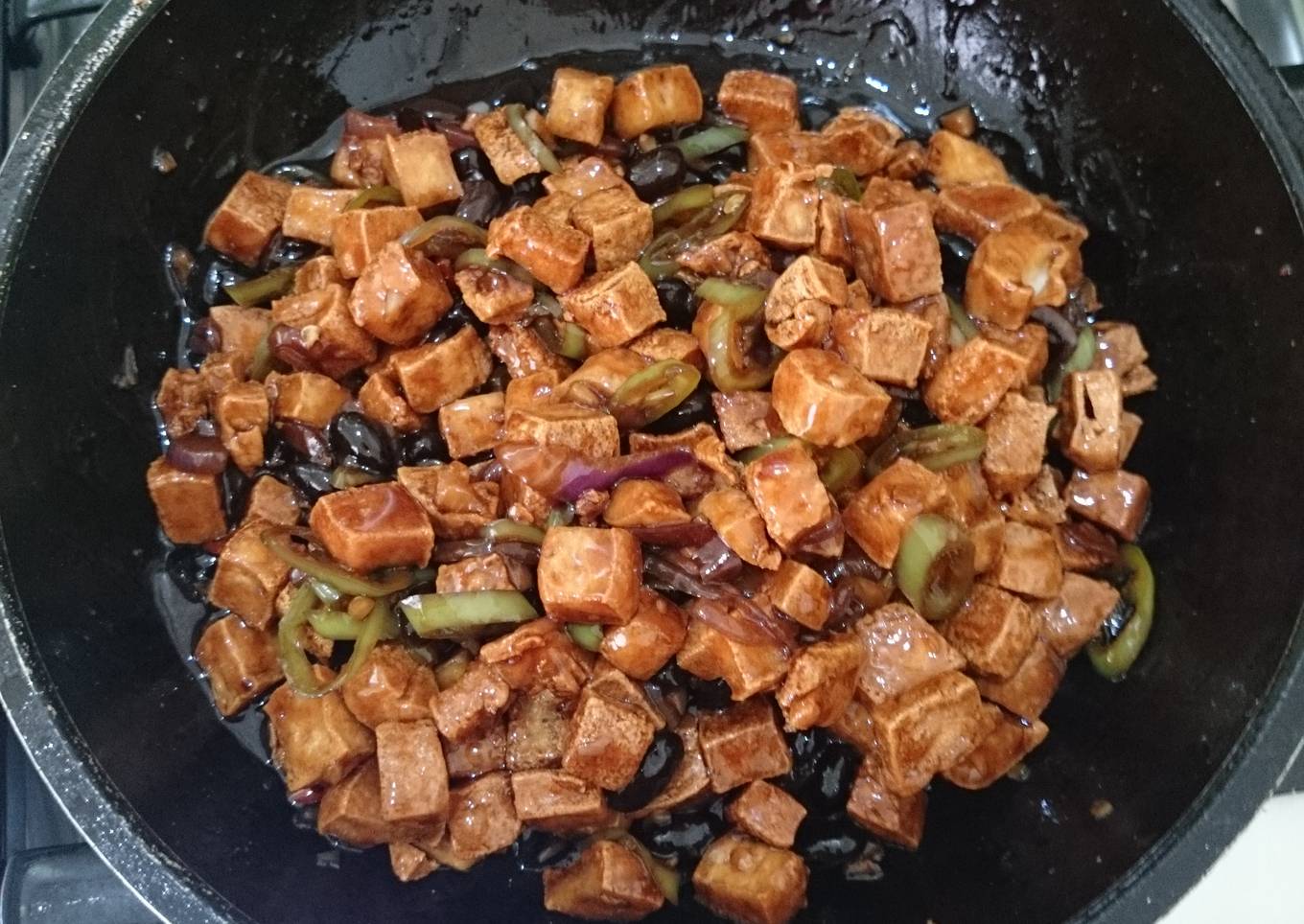Stir fry tofu in black bean sauce