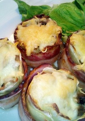 Burgonyás, gombás, baconos muffinban sült vacsi recept fotója
