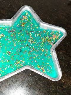 மில்க் ஜெல்லி புட்டிங் (Milk jelly pudding recipe in tamil) செய்முறை முக்கிய புகைப்படம்