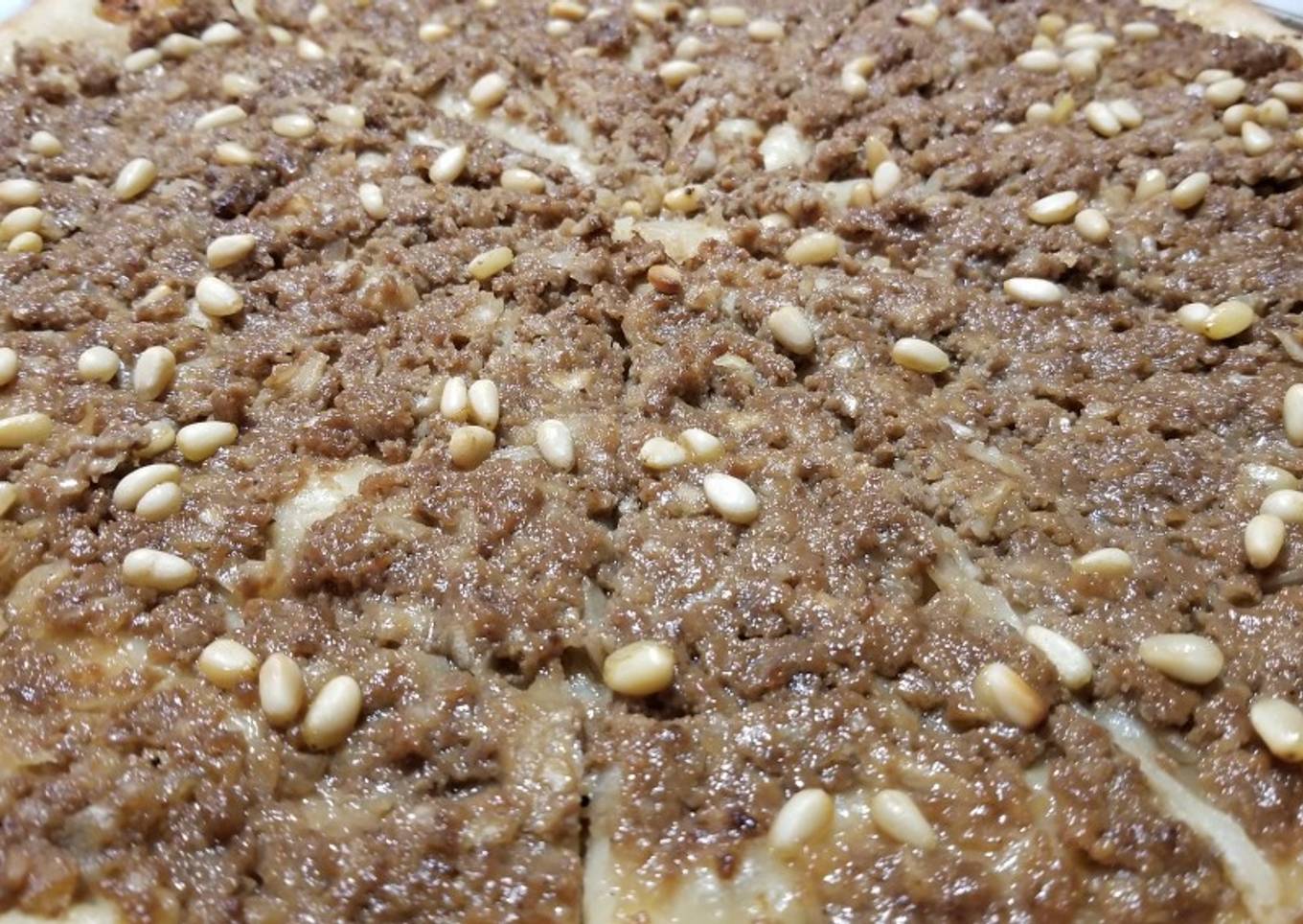 Sheik's Gourmet Pizza: The Syrian "Speeza"