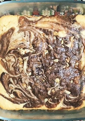 عکسی از دستور کیک دورنگ بدون فر