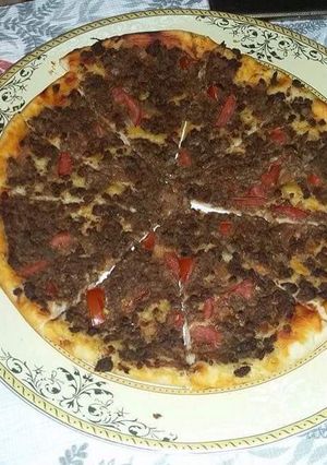 A picture of Lahm bi Ajeen (My Way) 🍕.