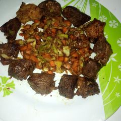 A picture of Suya (tsiren tukunya).