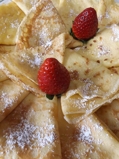 Una foto de Crêpes pañuelitos con azúcar glass