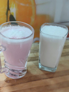 यम्मी यम्मी पिंक एंड व्हाइट लस्सी ❤️ रेसिपी मुख्य फोटो