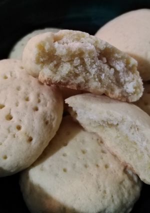 عکسی از دستور کلوچه نادری با مغزی نارگیلی