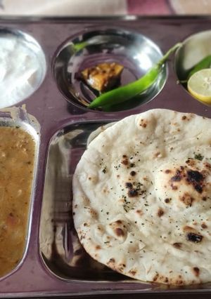 A picture of Butter naan.