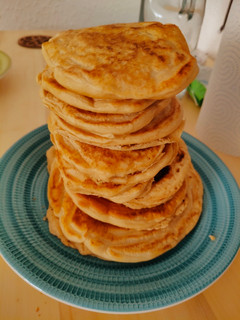Una foto de Pancakes veganos y esponjosos sin azúcar
