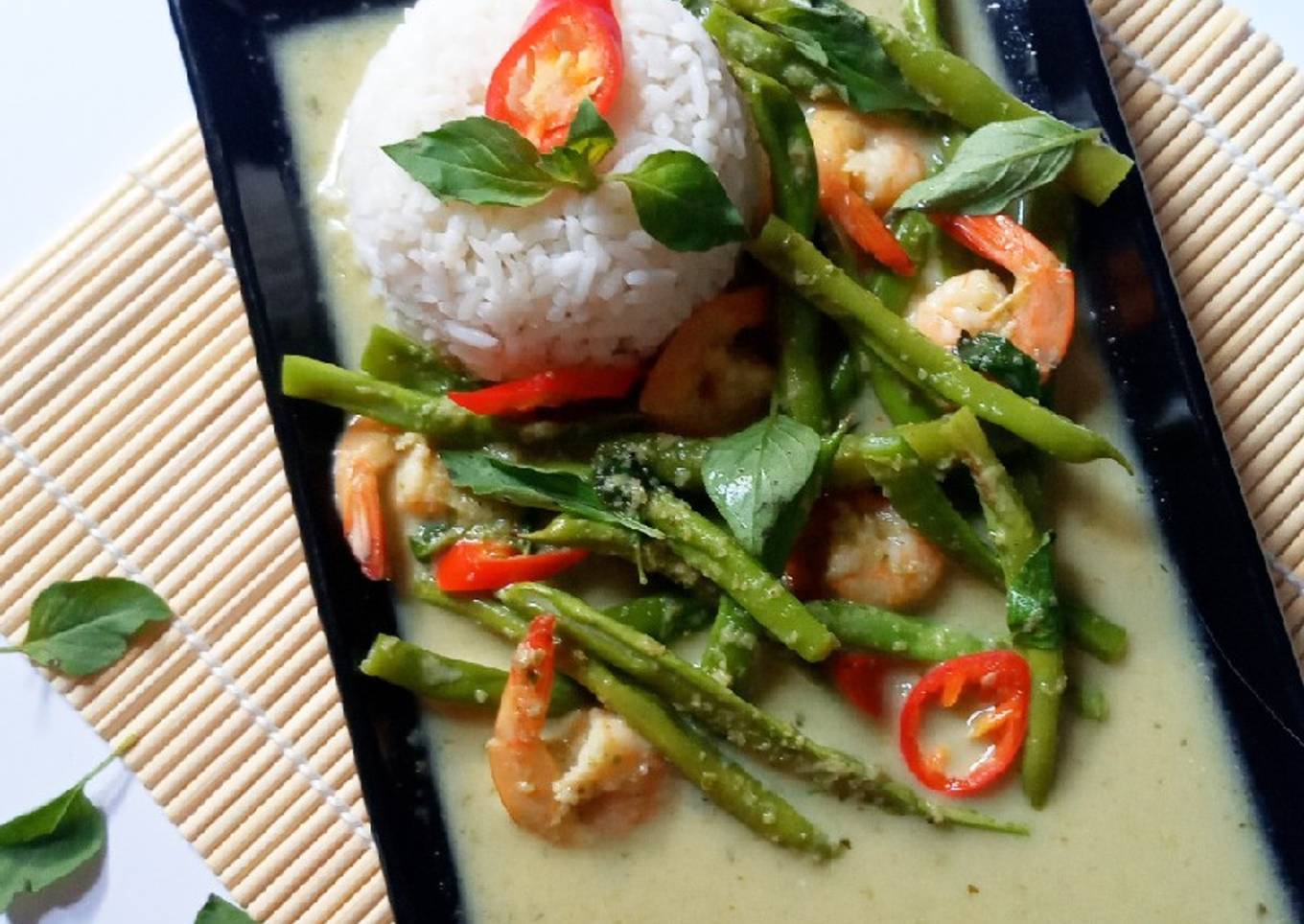 Thai Green Beans Green Curry With Shrimp