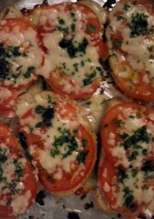 A picture of tomato bruschetta.