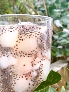 Hình của món 🌱 Vải Thiều Hạt Chia Giải Khát.