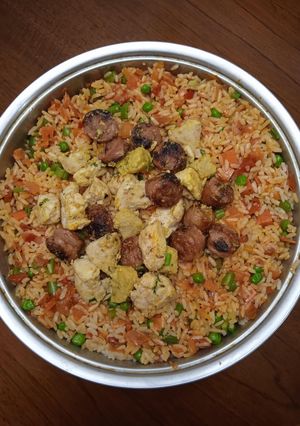 Una foto de Arroz Santandereano de 3 Carnes🥩🍗🥖