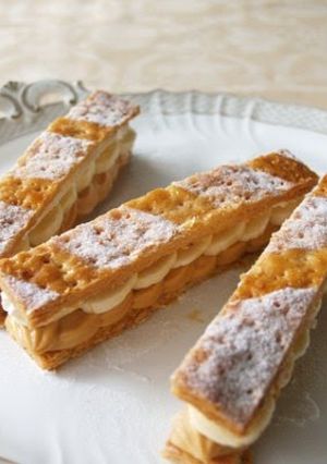 A picture of Caramel and Banana Mille-Feuille Using Pie Crusts.