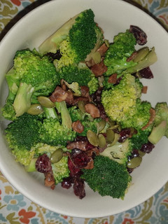 Una foto de Ensalada de brócolis