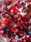 Compota de cerejas e mirtilos