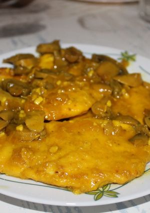 A picture of Chicken Breast Fillets in Mushroom Sauce.