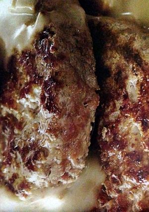 A picture of Salibury steak.