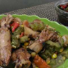 A picture of Tumis pare cumi asin.