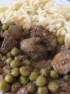 Zöldborsós csirkemáj recept fotója