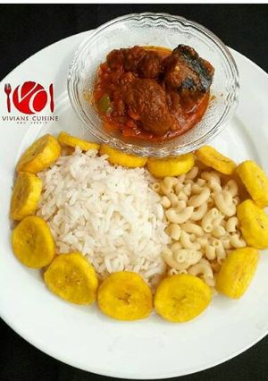 A picture of Rice & Marcaroni with Ice Fish Stew.