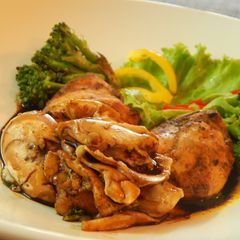 A picture of Lemon-Honey roasted chicken.
