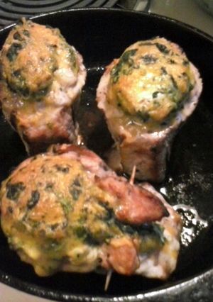 A picture of stuffed pork loin.