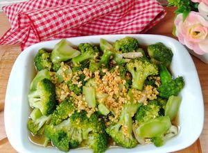 Foto resep Cah brokoli bawang putih