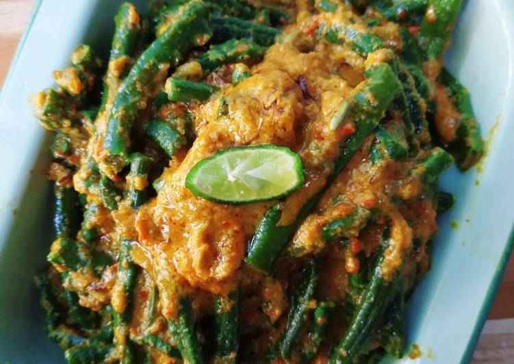 Jukut Olah (bejek kacang panjang bumbu bali)