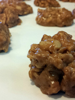 A picture of Krispie Peanut Butter Balls.