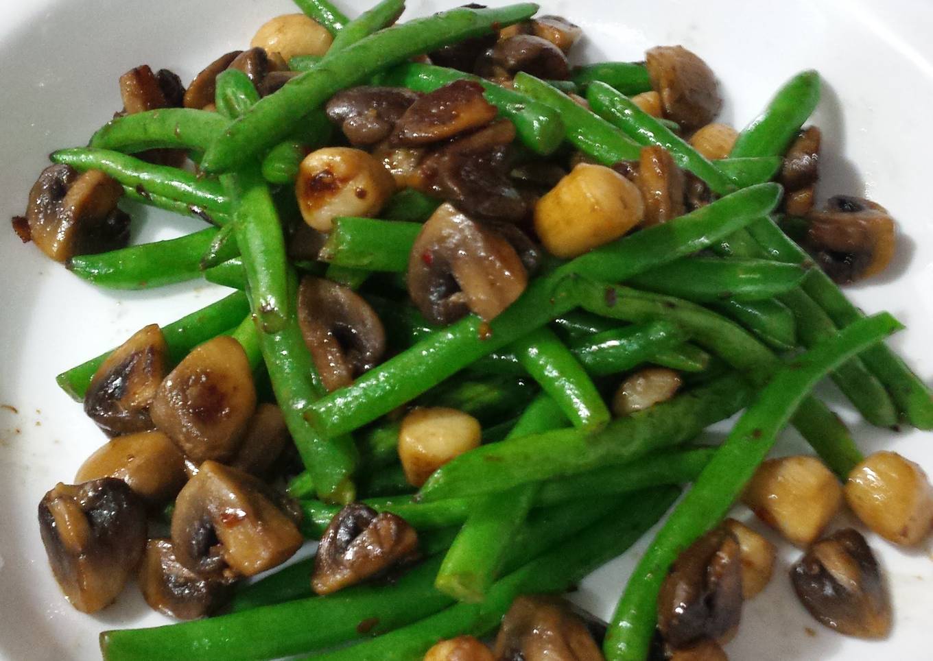 Recipe of Homemade Fresh Lemony Green Beans, Mushrooms and Baby Scallops