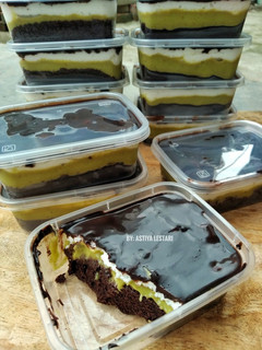 Foto resep Brownies Alpukat Lumer Dessert box