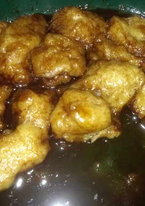 A picture of Crockpot Monkey Bread.