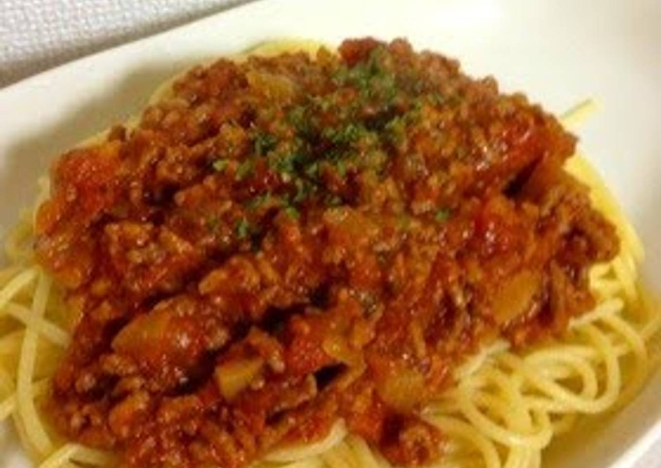 Light և և delicious pasta with meat sauce