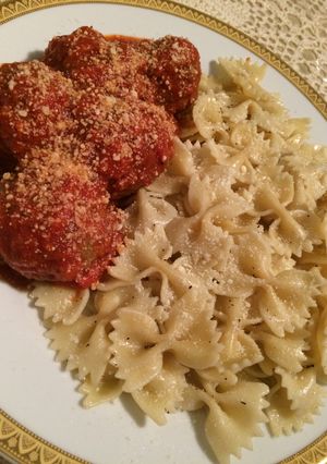 A picture of The Ultimate Meatball.