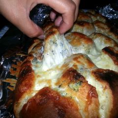 A picture of Stuffed Italian Bread.