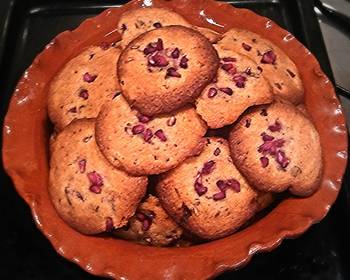 Easy Cooking Recipe Pomegranate  Chocolate Cookies Home Style