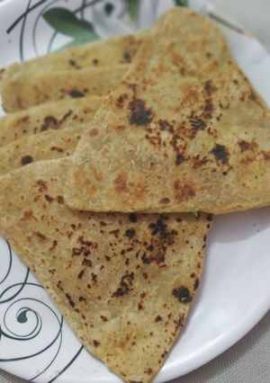 लौकी का पराठा (lauki ka paratha recipe in Hindi) रेसिपी मुख्य फोटो