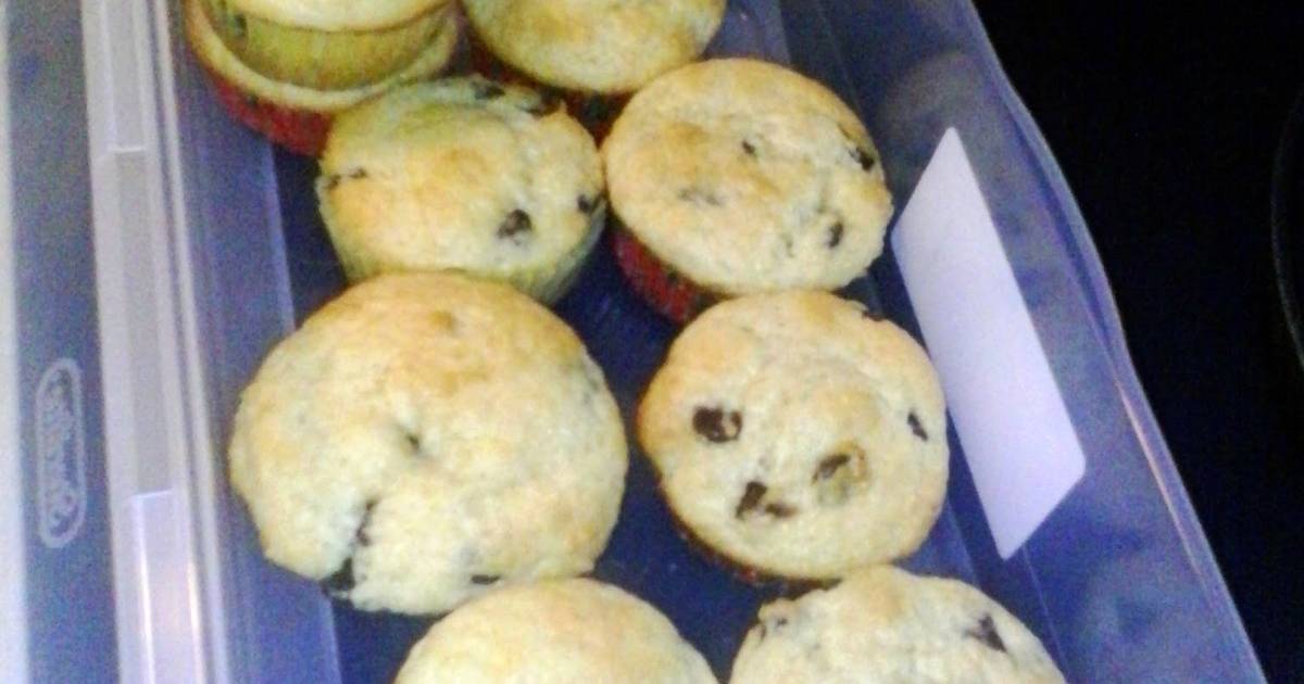 Chocolate Chip Muffins (No milk) Recipe by jpgrtbcp Cookpad