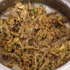 A picture of Meen Peera.