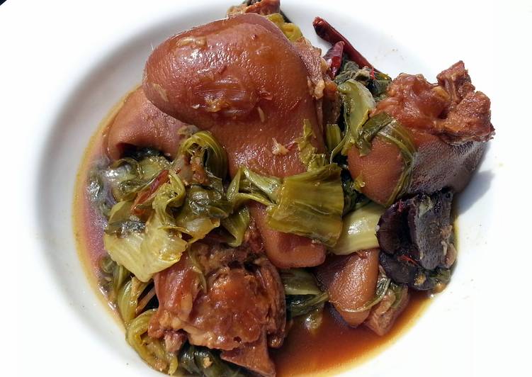 Step-by-Step Guide to Make Quick Mustard Green And Ham Hock Stew