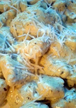 A picture of Gnocchi with Pesto Sauce.