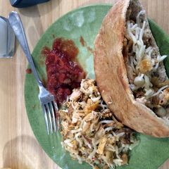 A picture of Crunchy Chicken Pita.