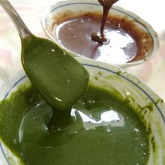A picture of Milky Matcha & Chocolate Sauce.