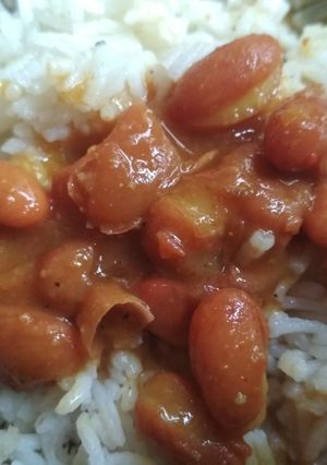 A picture of Rajma rice.