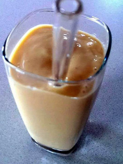 A picture of Mango Peach Banana Smoothie.