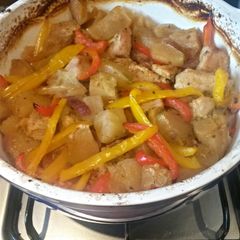 A picture of Pork and apple caserole.