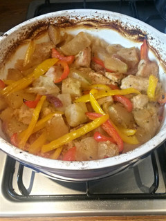 A picture of Pork and apple caserole.